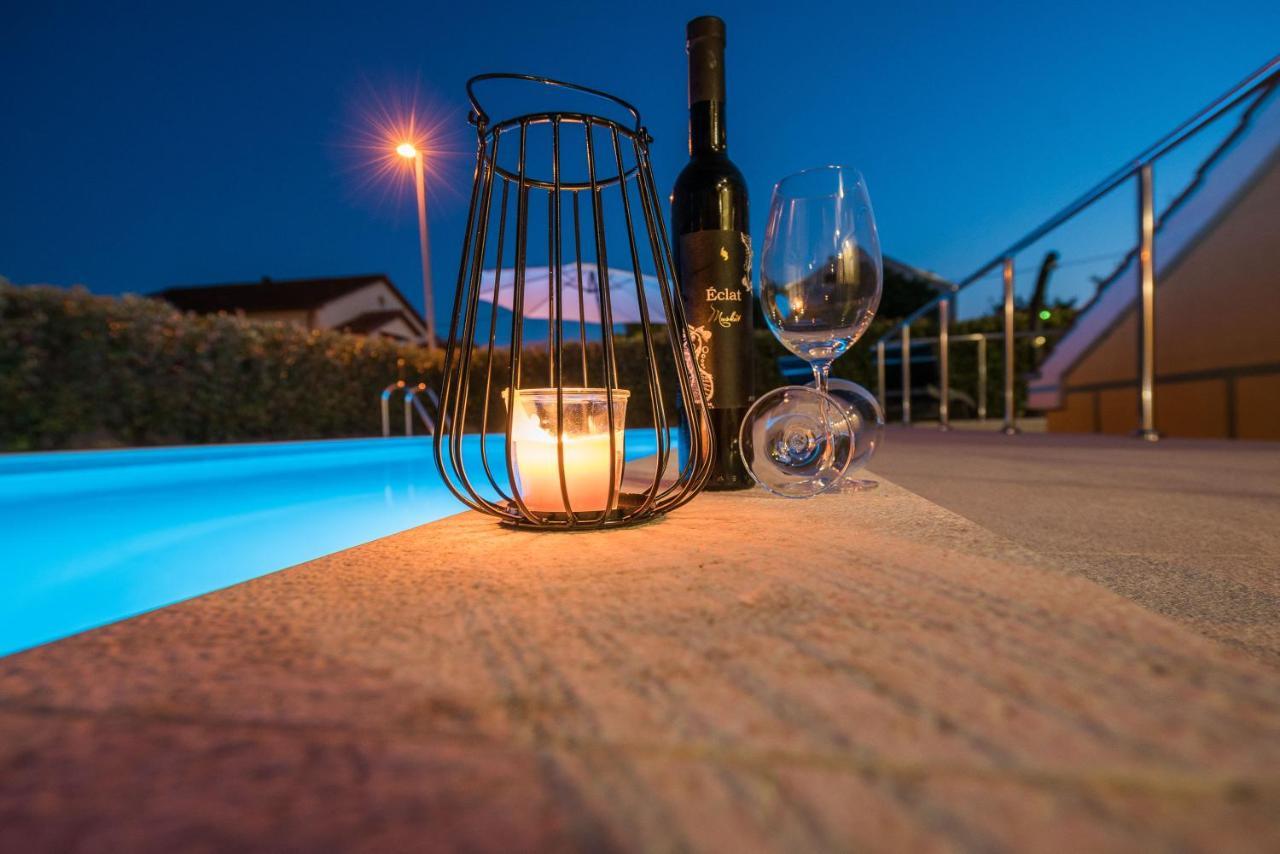Villa Petra S Bazenom, Rostiljem I Parkingom Zadar Exterior foto